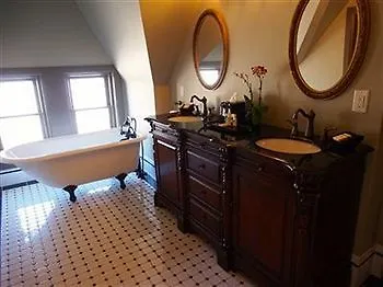 Patterson Inn Denver Bed & Breakfast