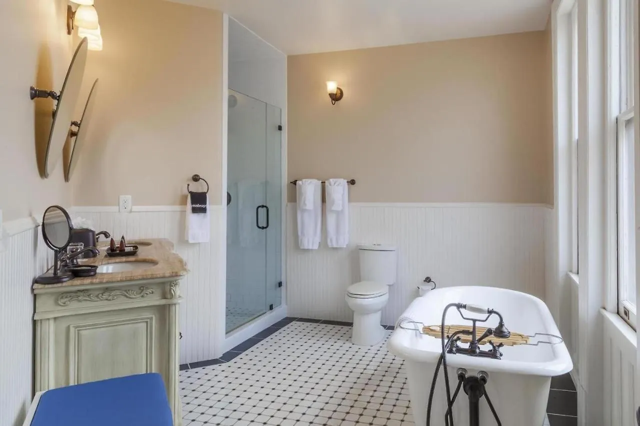 Patterson Inn Denver Bed & Breakfast